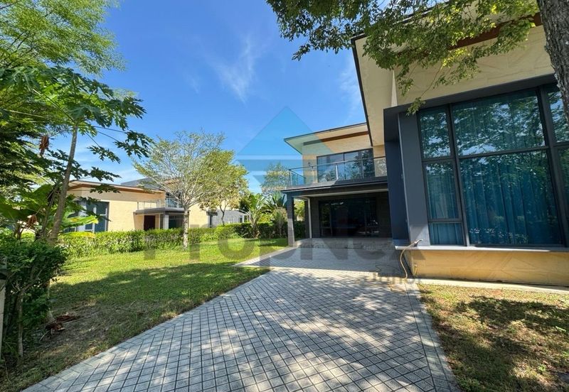 Forest City Golf Resort, Gelang Petah