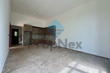 Forest City Golf Resort, Gelang Petah