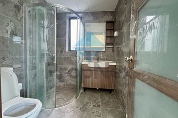 Forest City Golf Resort, Gelang Petah