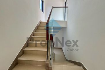 Forest City Golf Resort, Gelang Petah