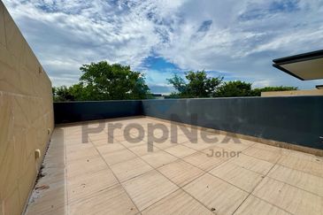 Forest City Golf Resort, Gelang Petah