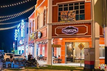 Taman Mount Austin Commercial