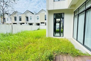 Avira Garden Terraces @ Medini