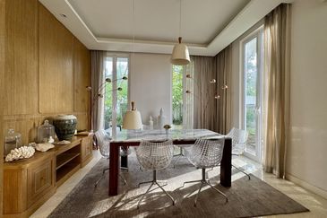 Emerald Bay @ Puteri harbour