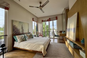 Emerald Bay @ Puteri harbour