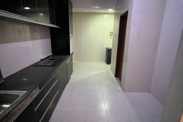 SL 13, Bandar Sungai Long