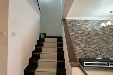 SL 13, Bandar Sungai Long