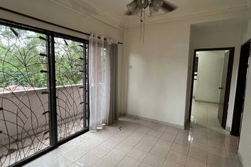 SL 13, Bandar Sungai Long