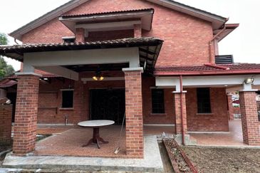 SL 13, Bandar Sungai Long