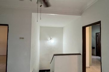 SL 13, Bandar Sungai Long