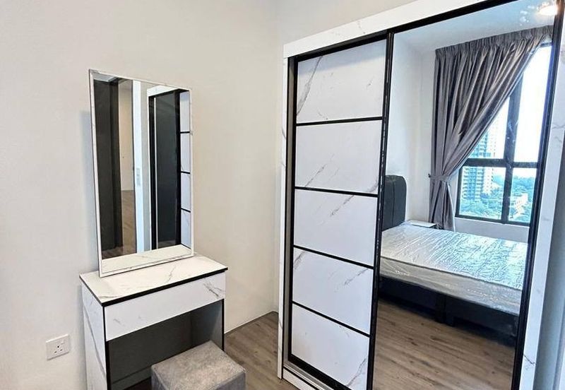 Henna Residence @ The Quartz