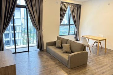 Henna Residence @ The Quartz