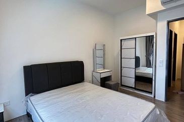 Henna Residence @ The Quartz