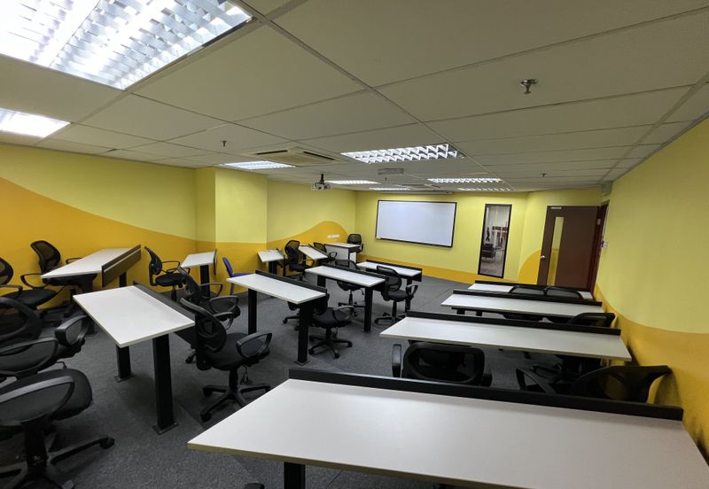 6-Storey Building (Suitable For College/University used)