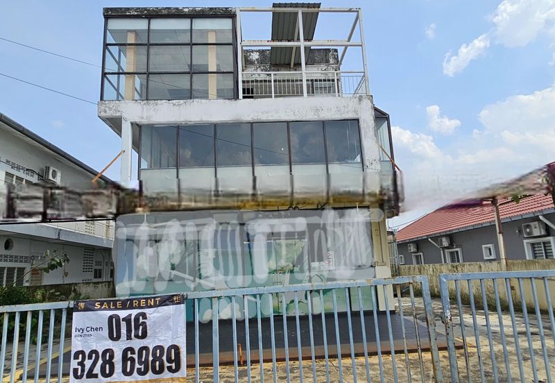 PJ OLD TOWN 3 STOREY COMMERCIAL BUILDING FOR SALE 