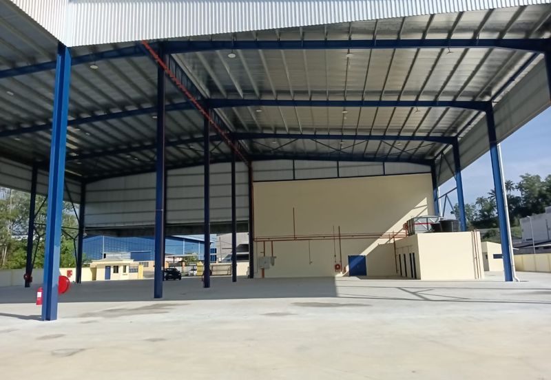 Detached Factory Kawasan Perusahaan Batu, Rawang For Rent