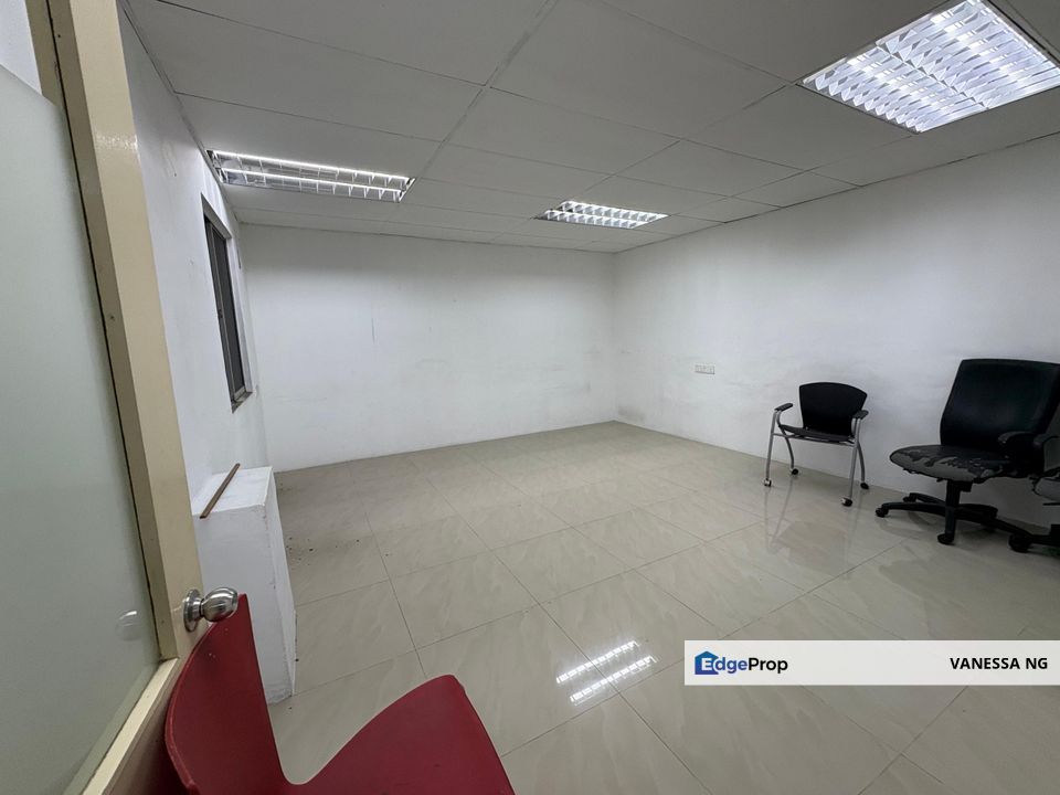 Sungai Choh, Warehouse Facing Main Road, Rawang, Selangor, Rawang