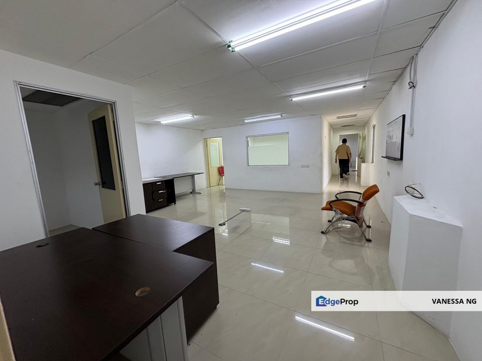 Sungai Choh, Warehouse Facing Main Road, Rawang, Selangor, Rawang