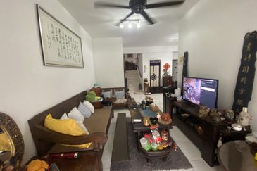 Perdana View Condominium