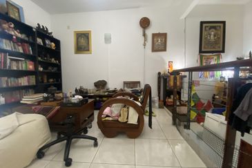 Perdana View Condominium