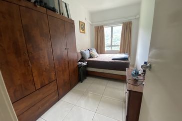 Perdana View Condominium