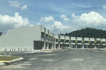 Saujana Utama, New Shop Lot, Sungai Buloh Selangor