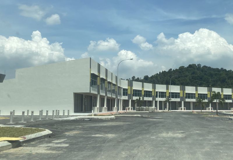 Saujana Utama, New Shop Lot, Sungai Buloh Selangor