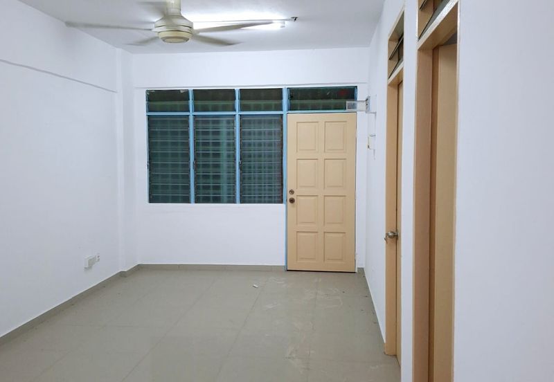 Flat Desa Mentari Blok 5