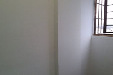 Flat Desa Mentari Blok 5