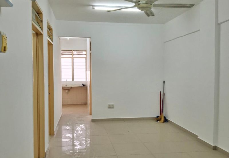 Flat Desa Mentari Blok 5