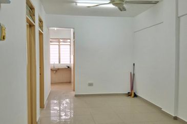 Flat Desa Mentari Blok 5