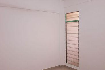 Flat Desa Mentari Blok 5