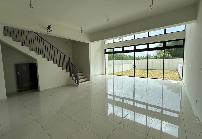 Alstonia Hilltop Bukit Raham Putra