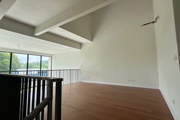 Alstonia Hilltop Bukit Raham Putra