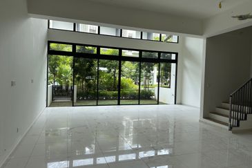 Alstonia Hilltop Bukit Raham Putra