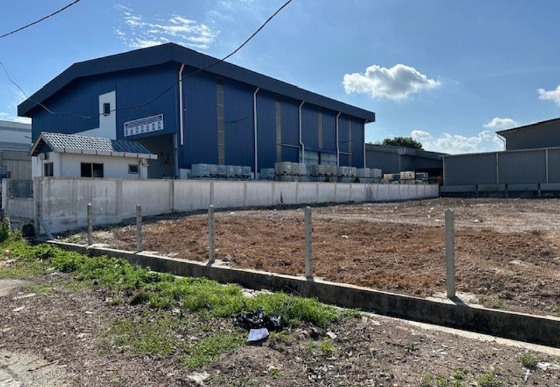 Puncak Alam Industrial Flat land 1acre, square shape infra ready