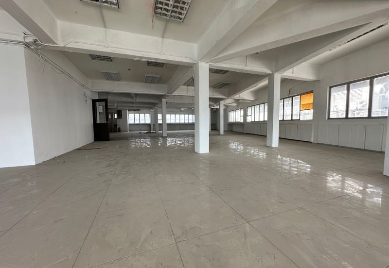 SS2 PJ commercial office upstairs CORNER infront durian street