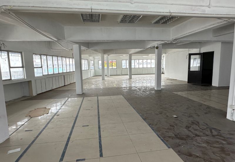 SS2 PJ commercial office upstairs CORNER infront durian street