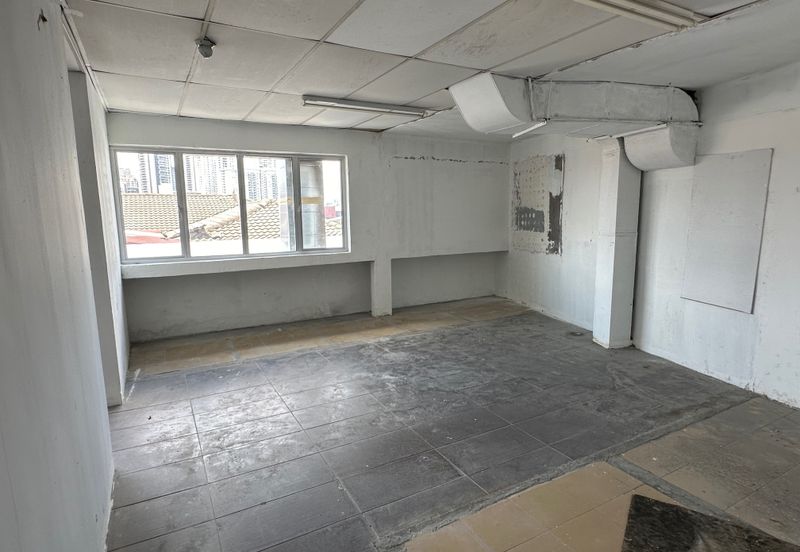 SS2 PJ commercial office upstairs CORNER infront durian street