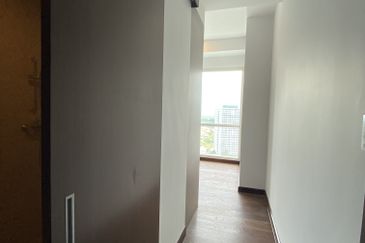 Puteri Cove Residences