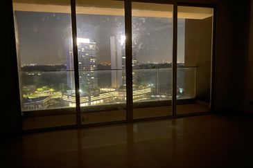 Puteri Cove Residences