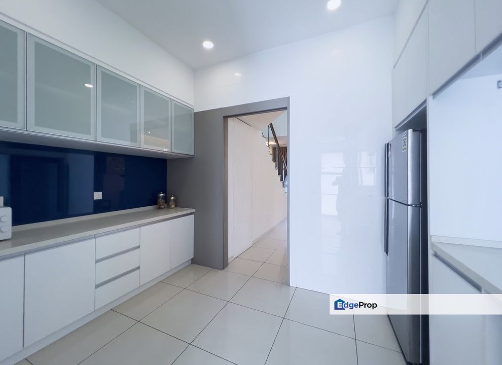 Tropical eVilla for rent , Selangor, Seri Kembangan