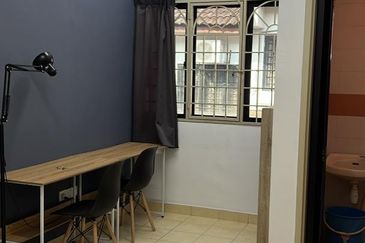 Bandar Sungai Long Room For Rent