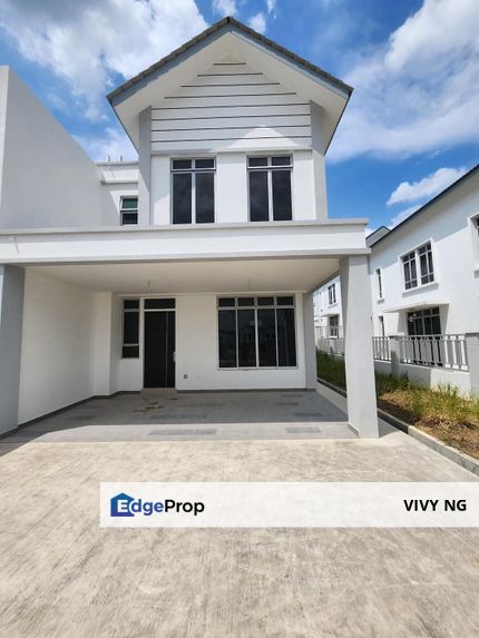 Bandar baru kangkar pulai ruby hills double storey cluster house facing garden for rent , Johor, Kangkar Pulai