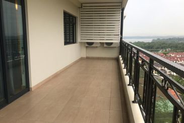 Taman Laguna Heights