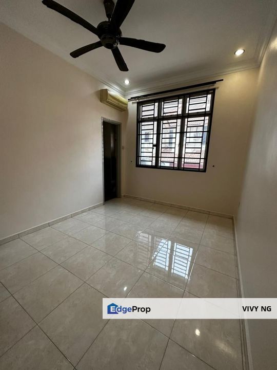 Taman Eshan Jaya Double Storey Terrace House leasehold RM 690K, Johor, Johor Bahru