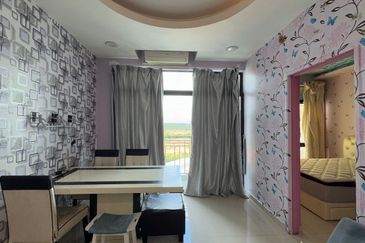 Seri Austin Luxury Apartment