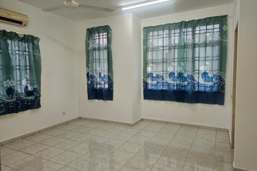 setia tropika kempas 2 storey terrace corner for rent