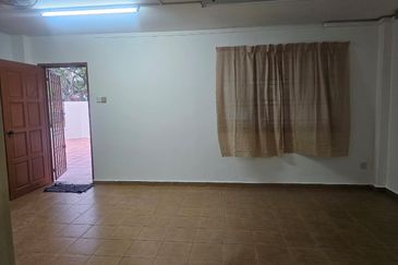 setia tropika kempas 2 storey terrace corner for rent