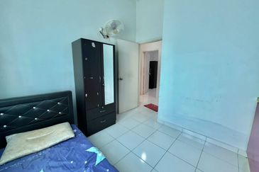 Jalan Setia Tropika 4/12